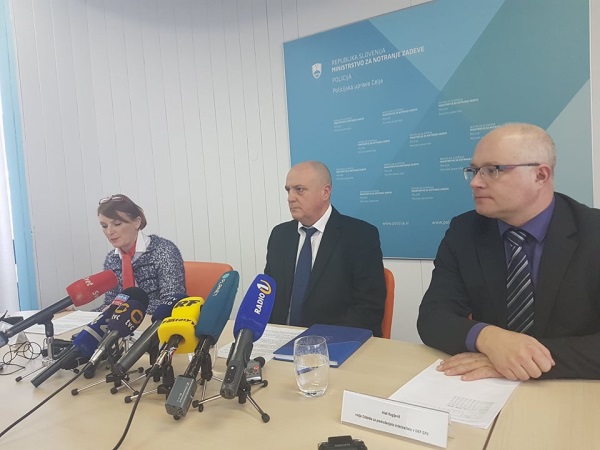 Na novinarski konferenci so predstavili podrobnosti brutalnih, oboroženih ropov na Celjskem.
