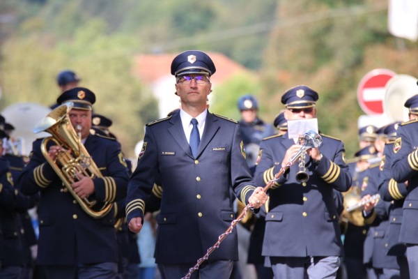 Fotografija je simbolična - policija.si